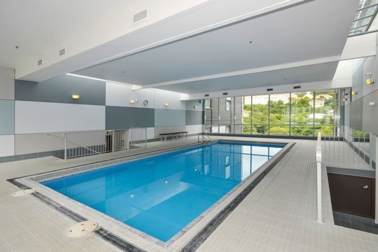 Photo of property in Montreaux Apartments, 2a/164 The Terrace, Wellington Central, Wellington, 6011