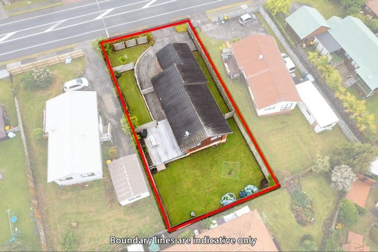 Photo of property in 143 Botany Road, Botany Downs, Auckland, 2010