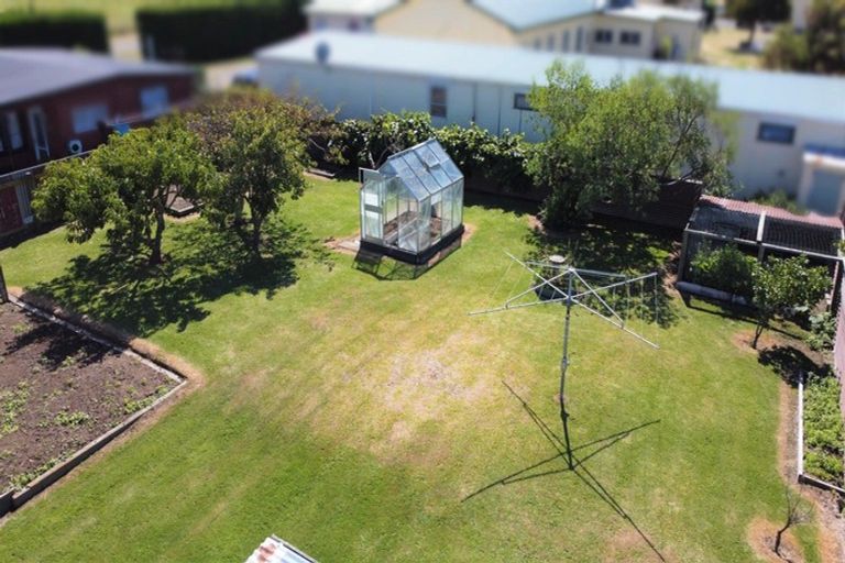 Photo of property in 13 Edinburgh Terrace, Foxton Beach, Foxton, 4815