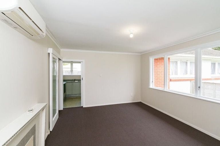 Photo of property in 2/5 Hinemoa Street, Waiwhetu, Lower Hutt, 5010