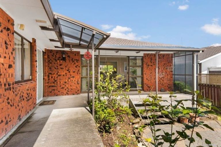 Photo of property in 7 Ciprian Place, Henderson, Auckland, 0612