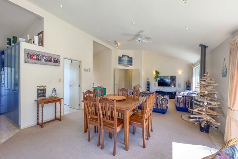 Photo of property in 19 Crown Reef, Pauanui, Hikuai, 3579