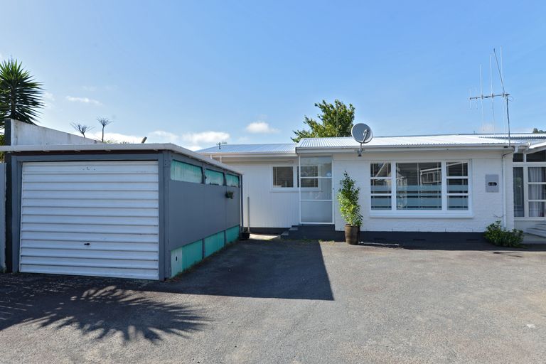 Photo of property in 25 Powhiri Avenue, Kensington, Whangarei, 0112
