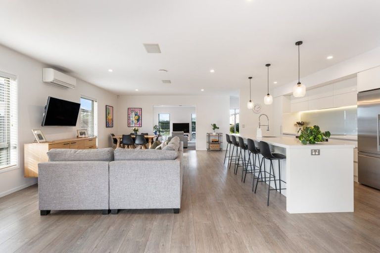 Photo of property in 71 Pohutukawa Parade, Riverhead, 0820