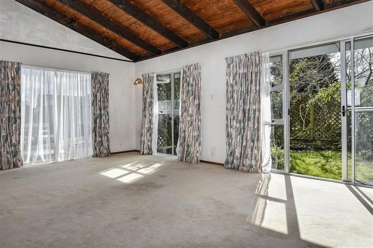 Photo of property in 1/23 Craigbank Avenue, New Lynn, Auckland, 0600