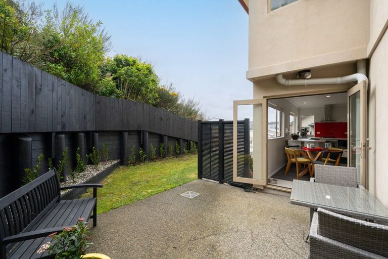 Photo of property in 50 Erlestoke Crescent, Churton Park, Wellington, 6037