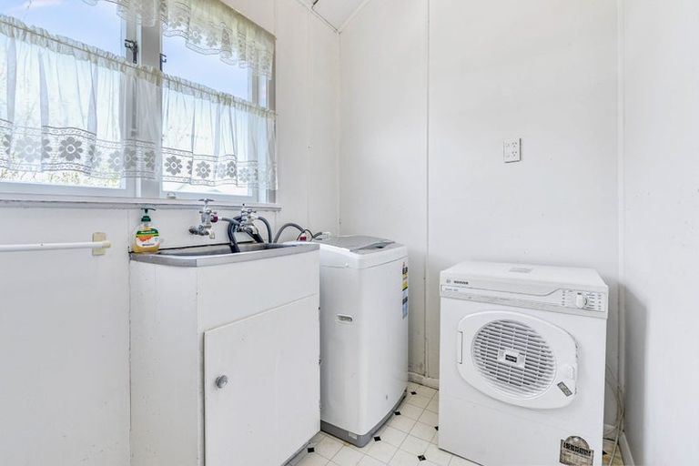 Photo of property in 36 Oxford Street, Fairfield, Hamilton, 3214