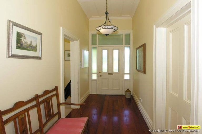 Photo of property in 106 Jellicoe Street, Martinborough, 5711