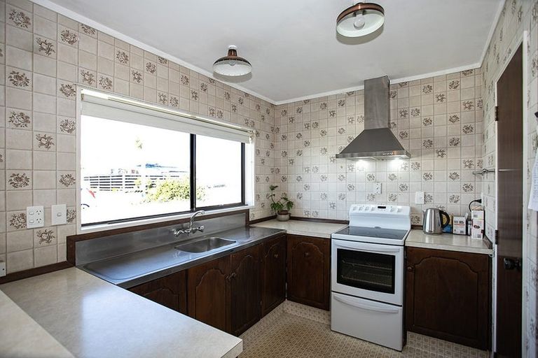 Photo of property in 9a Tutchen Street, Tauranga, 3110