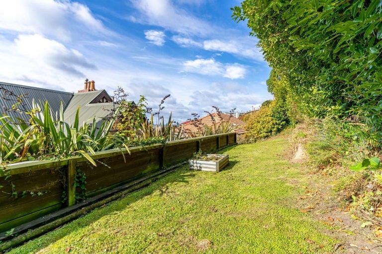 Photo of property in 38 Easther Crescent, Kew, Dunedin, 9012