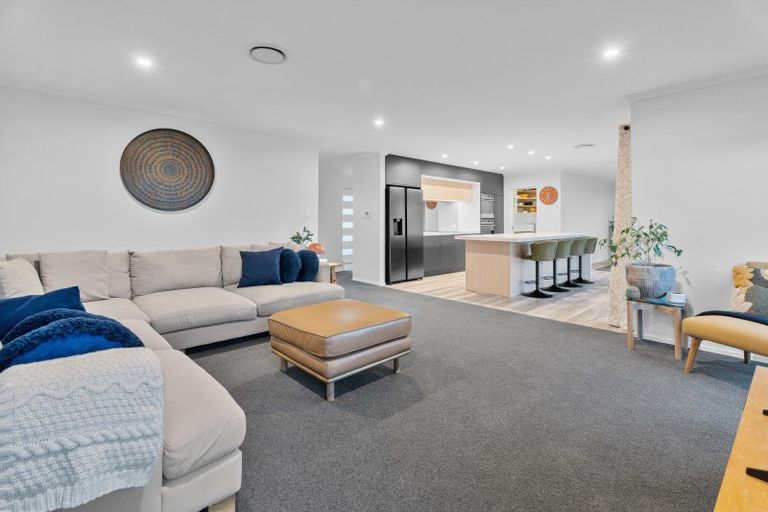 Photo of property in 9 Livery Lane, Taupaki, Henderson, 0782