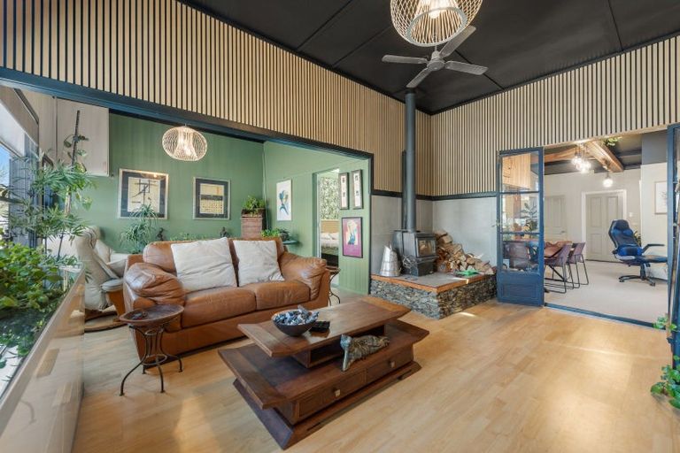 Photo of property in 28 Huron Street, East Gore, Gore, 9710