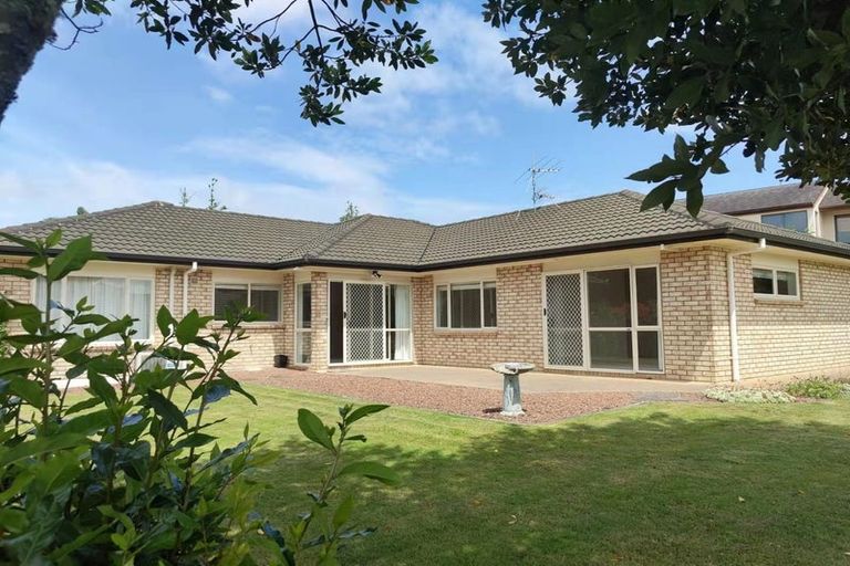 Photo of property in 54 Te Wharau Drive, Greenhithe, Auckland, 0632