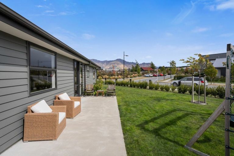 Photo of property in 8 Mount Burke Street, Wanaka, 9305