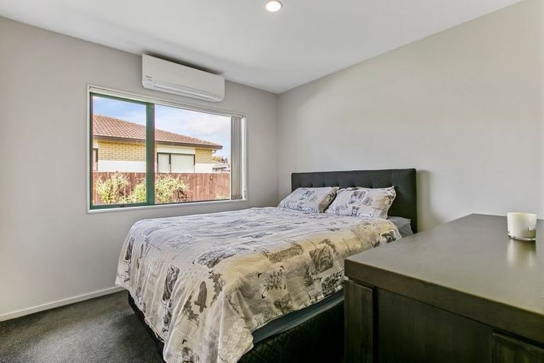 Photo of property in 24 Maadi Place, Papakura, 2110