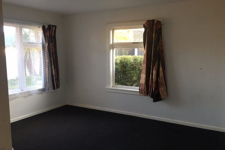 Photo of property in 42 Grimseys Road, Redwood, Christchurch, 8051