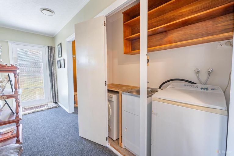 Photo of property in 1 Regent Street, Waimate, 7924