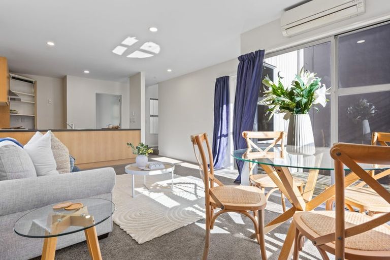 Photo of property in 1/3 Grove Road, Addington, Christchurch, 8024