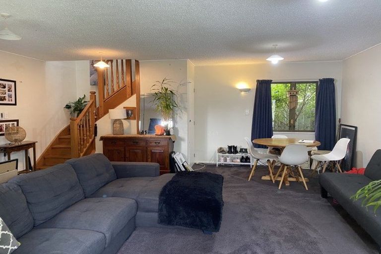 Photo of property in 2/17u Randwick Crescent, Moera, Lower Hutt, 5010