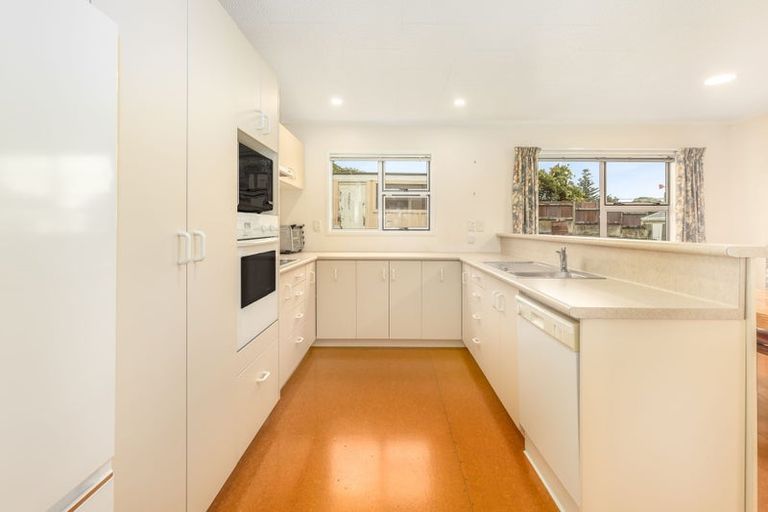 Photo of property in 31 Gawler Street, Te Horo Beach, Otaki, 5581