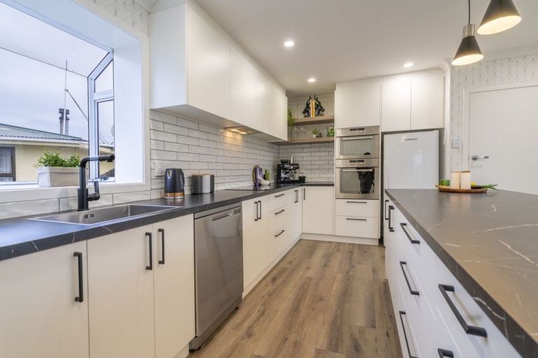 Photo of property in 57 Severn Street, Clifton, Invercargill, 9812