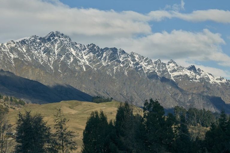 Photo of property in 62 Fitzpatrick Road, Dalefield, Queenstown, 9371