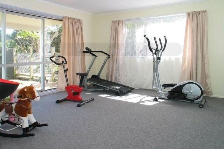 Photo of property in 6 The Sounding, Whitby, Porirua, 5024