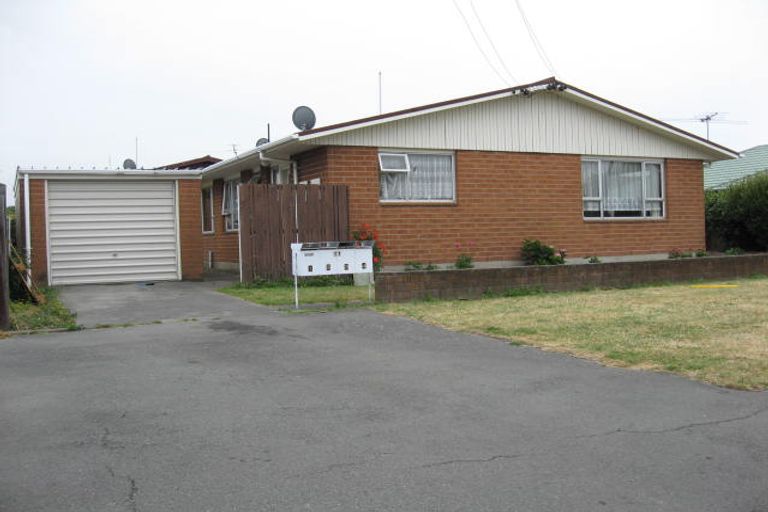 Photo of property in 2/11 Angela Street, Upper Riccarton, Christchurch, 8041