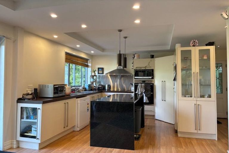 Photo of property in 16a Rossmore Terrace, Cashmere, Christchurch, 8022