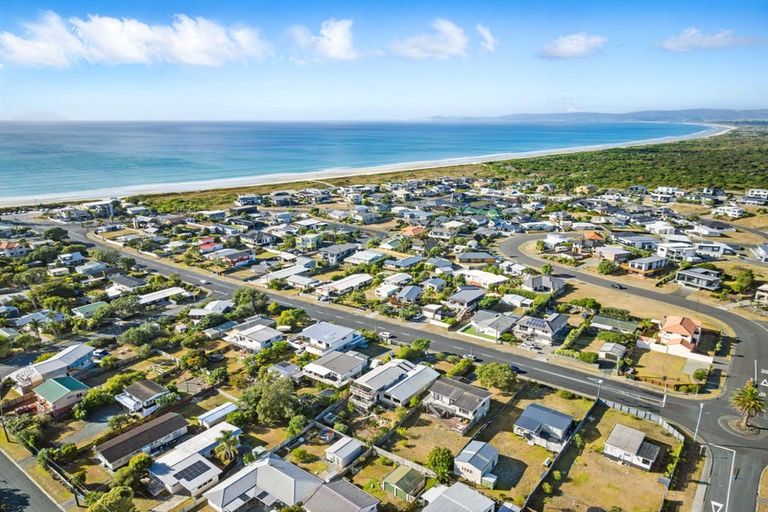 Photo of property in 75 Ruakaka Beach Road, Ruakaka, 0116