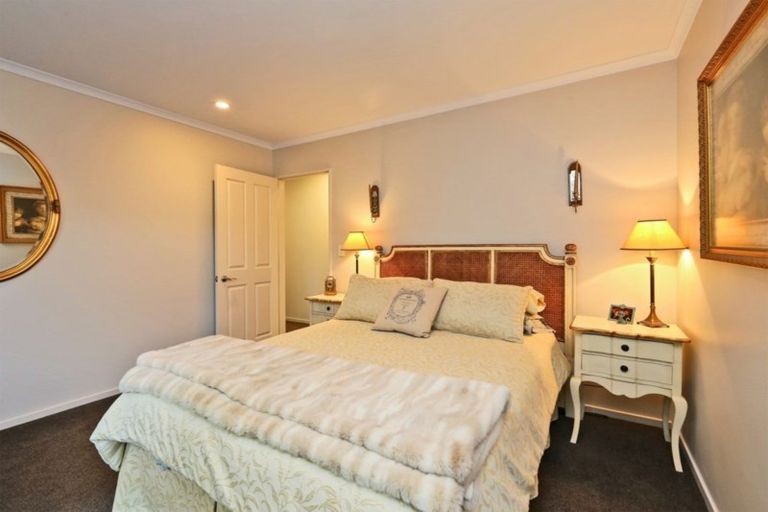 Photo of property in 1 Hyde Place, Taradale, Napier, 4112