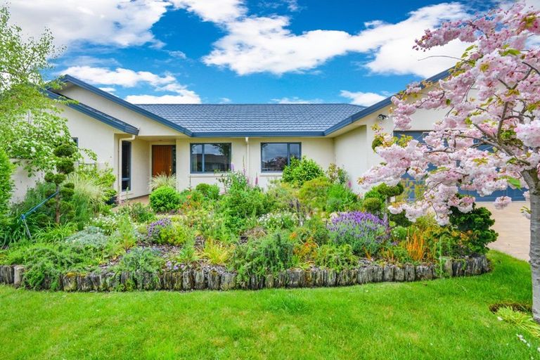 Photo of property in 1 Russell Robertson Drive, Havelock North, 4130
