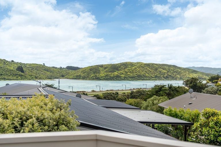 Photo of property in 6 Langwell Place, Papakowhai, Porirua, 5024
