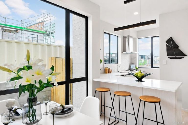 Photo of property in 26 Turehu Road, Papakura, 2110