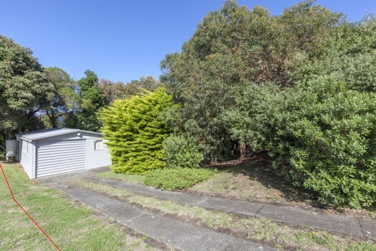 Photo of property in 44 Freyberg Crescent, Waikanae Beach, Waikanae, 5036