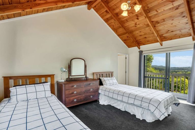 Photo of property in 11 North Way, Titirangi, Auckland, 0604