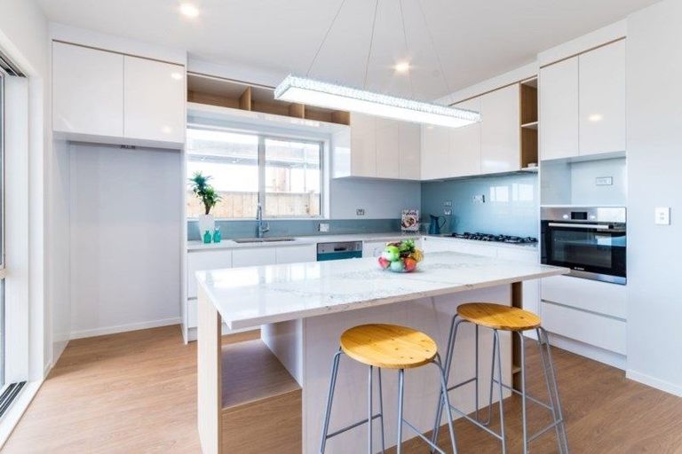 Photo of property in 37 Tinaku Road, Flat Bush, Auckland, 2019