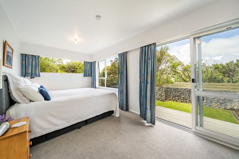 Photo of property in 12 The Track, Plimmerton, Porirua, 5026