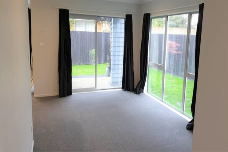 Photo of property in 2/11 Crosher Place, Silverdale, Hamilton, 3216