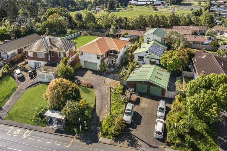 Photo of property in 8 Royal Road, Massey, Auckland, 0614