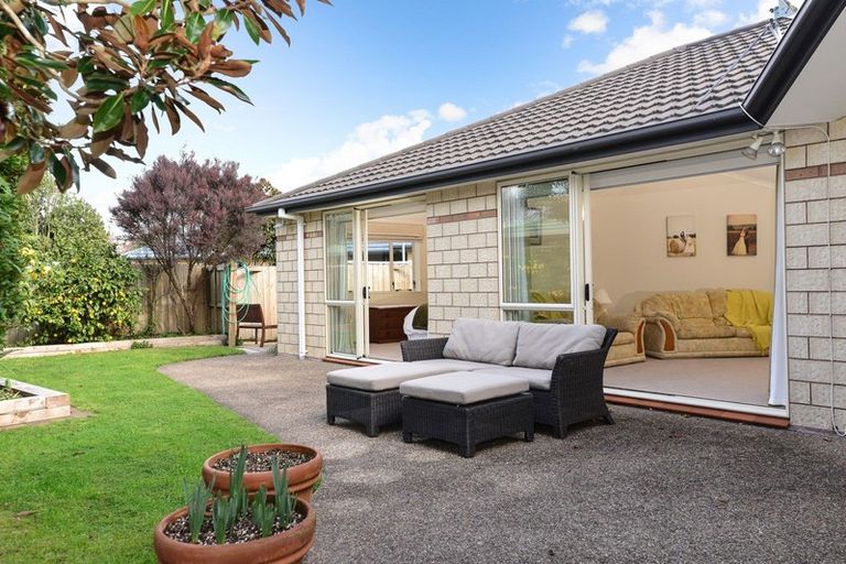 Photo of property in 12 Fencourt Place, Rototuna North, Hamilton, 3210