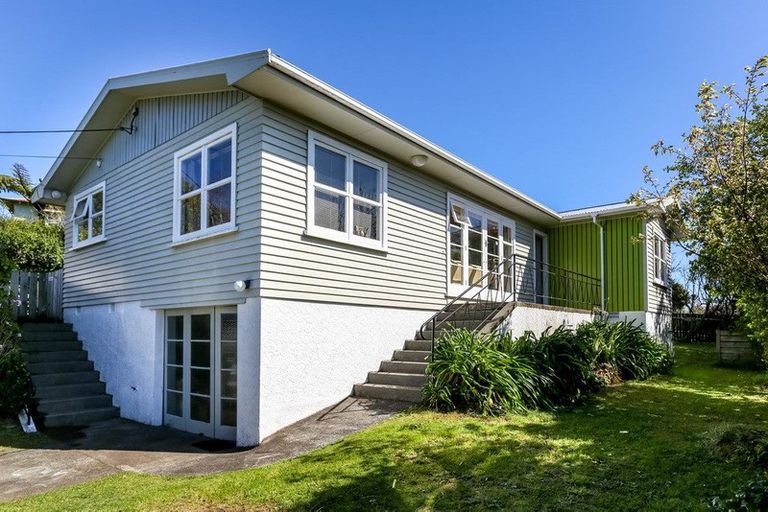 Photo of property in 20 Doralto Road, Frankleigh Park, New Plymouth, 4310