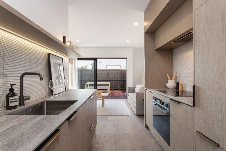 Photo of property in 2/44 Winchester Street, Merivale, Christchurch, 8014