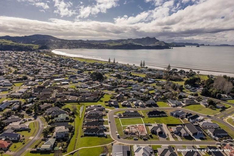 Photo of property in 18 Palm Drive, Whitianga, 3510