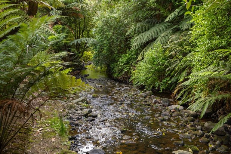 Photo of property in 274 Polson Hill Drive, Aokautere, Palmerston North, 4471