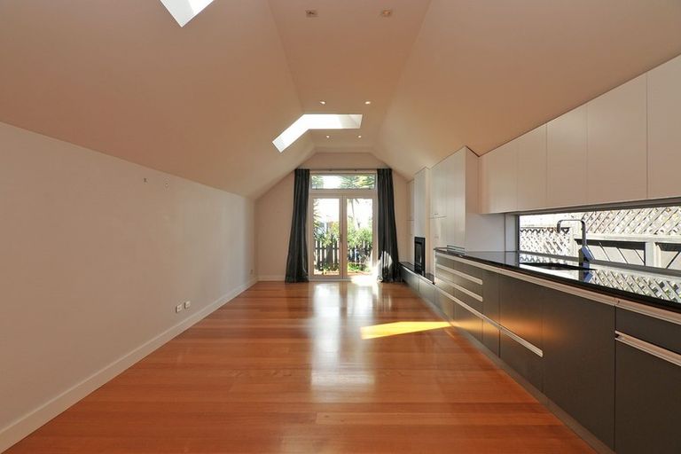 Photo of property in 63 Brougham Street, Mount Victoria, Wellington, 6011