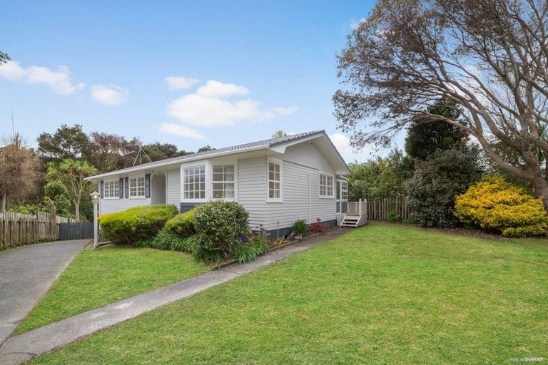 Photo of property in 32 Spinella Drive, Bayview, Auckland, 0629