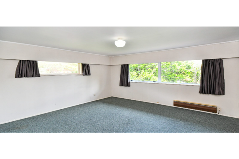 Photo of property in 57 Ray Small Drive, Pahurehure, Papakura, 2113
