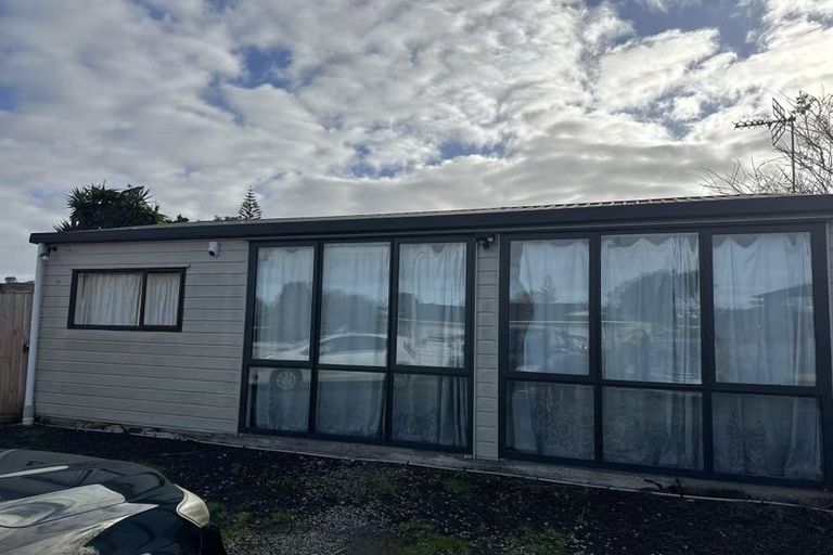 Photo of property in 2 Cranberry Place, Bucklands Beach, Auckland, 2012