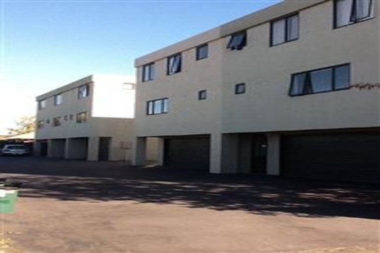 Photo of property in 49 Peverel Street, Riccarton, Christchurch, 8041